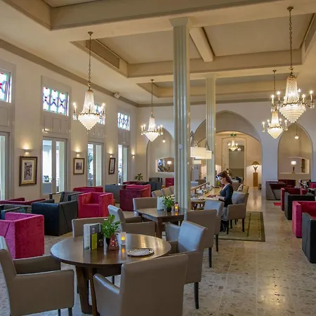 瓦尔肯堡公园酒店 4*