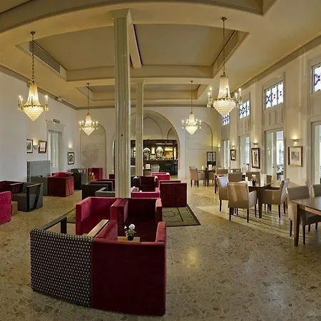 酒店 瓦尔肯堡公园酒店 4*